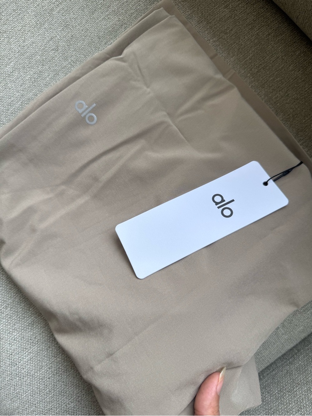 ALO Yoga Men’s Joggers in Taupe Beige
